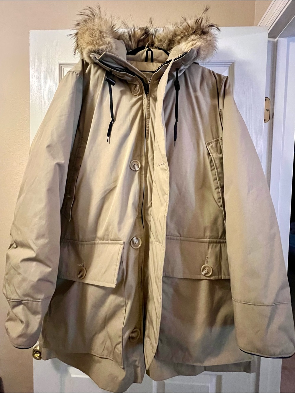Eddie Bauer Expedition Goose Down Parka with Coyote Fur Trim Hood 1980’s Vintage